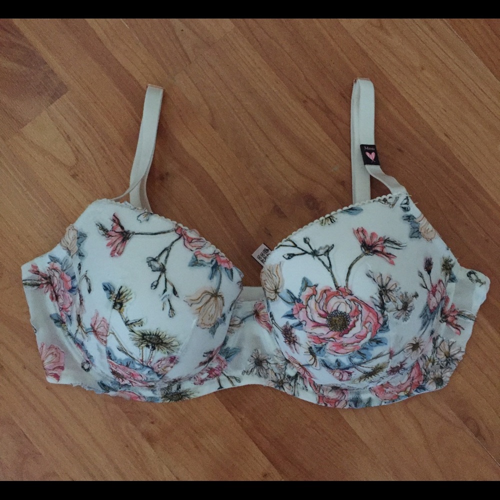 NWT VICTORIA SECRET DREAM ANGEL LINED DEMI BRA